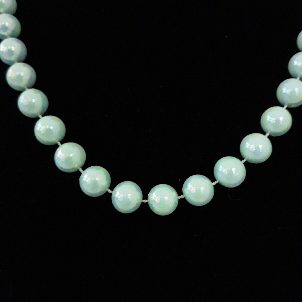Vintage Mint Green Glass Beaded Necklace